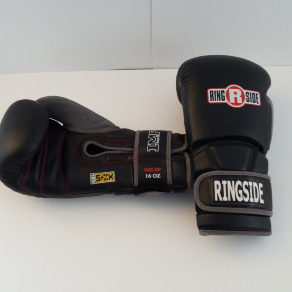 Sparring - Picture 2 of 3
